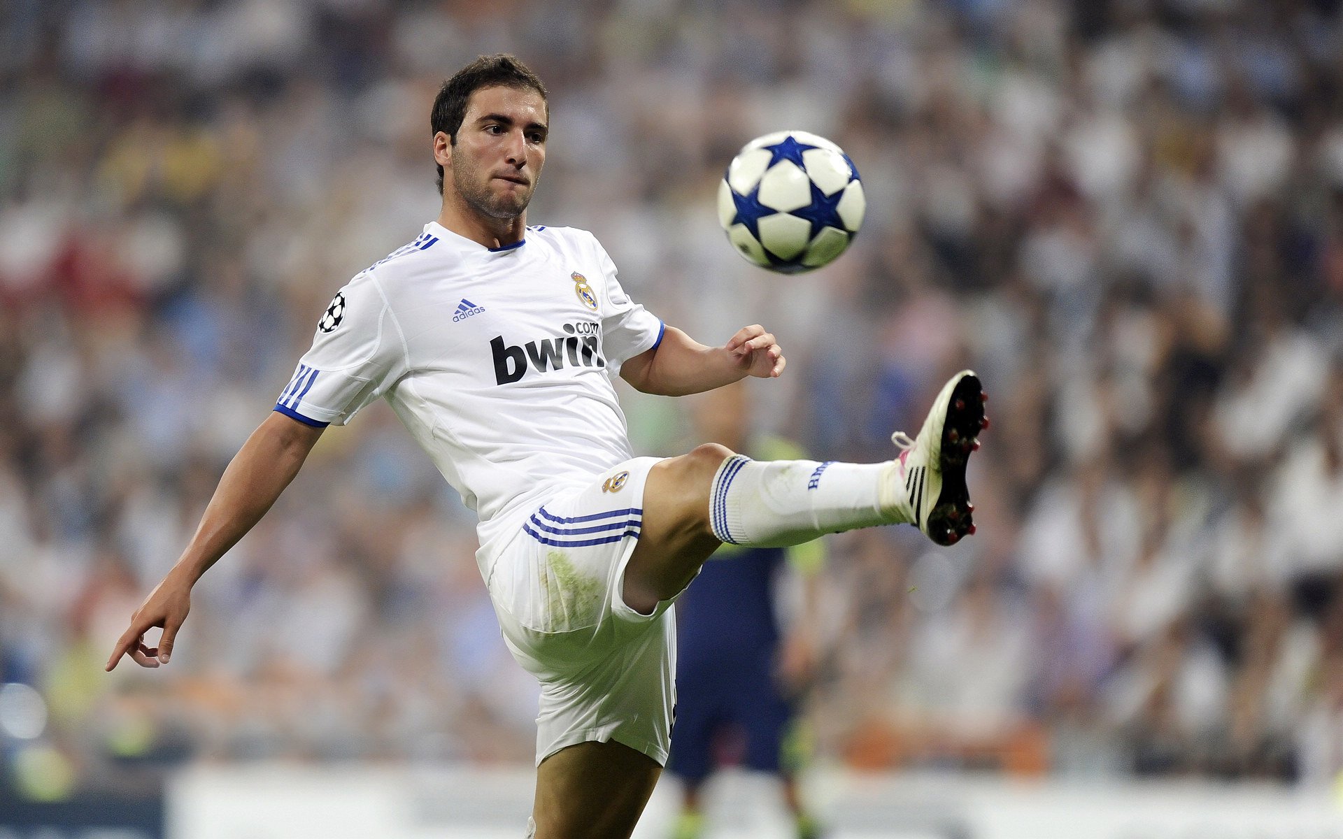 维尼修斯，从桑巴舞者到欧战棋手，葡萄牙对阵雷恩的完美交响